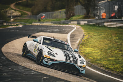 アストンマーティン ヴァンテージGT3:緑の地獄と呼ばれる過酷な北コースを攻め込む