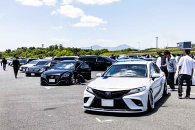 多種多様なジャンルで独自にカスタムされた車両も数多く参加