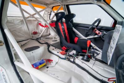 48万3000ユーロ(邦貨換算約8887万円)で落札されたBMW M3 DTM(C)Bonhams