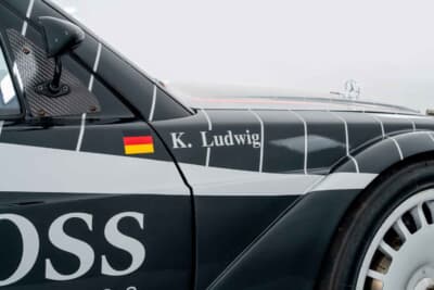 39万1000ユーロ(邦貨換算約7245万円)で落札されたメルセデス・ベンツ「190E 2.5-16 エボリューションII DTMワークス仕様」(C)Bonhams