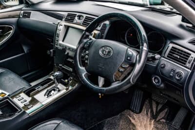 トヨタ クラウンマジェスタ MJ430-R： ダッシュボードなどを交換しながら、現在でも基本的にはオリジナル状態を維持しているインテリア