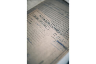 ランボルギーニ・ポロストリコには、技術図面、オリジナルスケッチ、生産記録、写真、商業書簡など、1963年の創業以来収集されてきた膨大な資料が保管されている