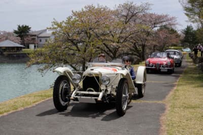 ライレー 9スペシャル：競技会場である明神池の周遊道路に到着しスタートを待つ姿だ