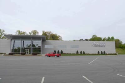 ナスカーの聖地に位置するヘンドリック・モータースポーツの全景