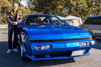 三菱 スタリオン 2600GSR-VR：愛車の前に立つオーナーの西川さん。スタリオンに計３台乗り継いだこだわりのオーナーだ