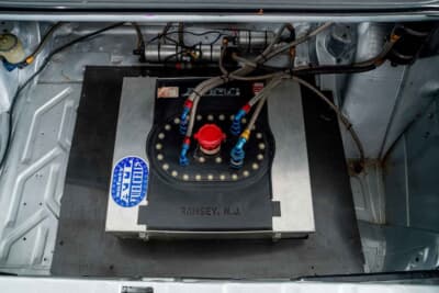 39万1000ユーロ(邦貨換算約7245万円)で落札されたメルセデス・ベンツ「190E 2.5-16 エボリューションII DTMワークス仕様」(C)Bonhams