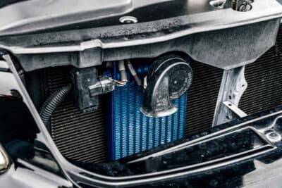 トヨタ クラウンマジェスタ MJ430-R： フロントグリルの奥にはスーパーチャージャー用のインタークーラーが配置されている