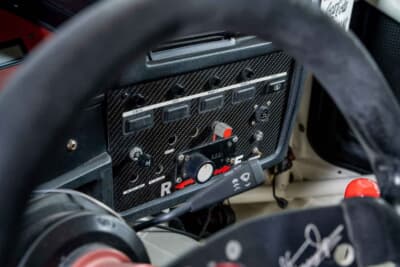 48万3000ユーロ(邦貨換算約8887万円)で落札されたBMW M3 DTM(C)Bonhams