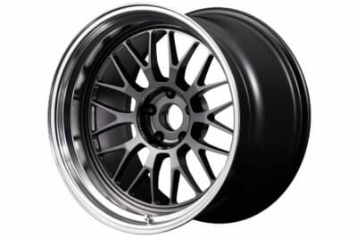 VOLK RACING 21A:こちらのカラーはダークガンメタ/リムDC。リムがダイヤモンドカット(切削)されるため、リムの注目度は絶大!