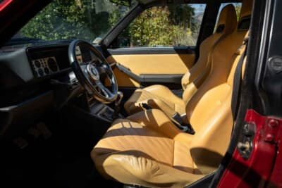 9万4300ユーロ（邦貨換算約1735万円）で落札されたランチア「デルタHFインテグラーレ エヴォルツィオーネII ディーラーコレクション」（C）Bonhams