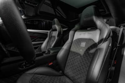 BRABUS BODO：ホールド性と快適性を両立した専用シート