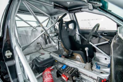 39万1000ユーロ(邦貨換算約7245万円)で落札されたメルセデス・ベンツ「190E 2.5-16 エボリューションII DTMワークス仕様」(C)Bonhams