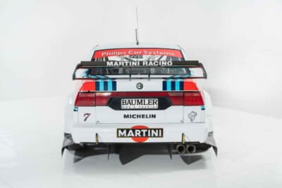 55万2000ユーロ（邦貨換算約1億156万円）で落札されたアルファ ロメオ「155 V6-TI DTM」（C）Bonhams