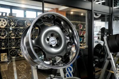 シャレンLXの復刻モデルは20インチ／カールリムと21インチ／ステップリムの2バージョンをラインアップ