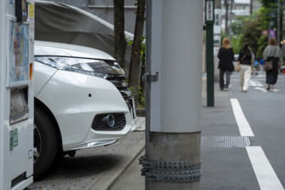 データシステムAHDマルチビューカメラ(SSM-C02):車両のノーズをわずかに出しただけでカメラは左右の様子を映し出す