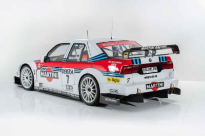 55万2000ユーロ（邦貨換算約1億156万円）で落札されたアルファ ロメオ「155 V6-TI DTM」（C）Bonhams