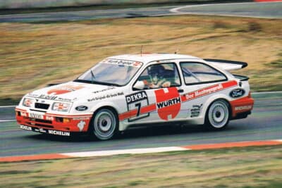 23万5750ユーロ（邦貨換算約4338万円）で落札されたフォード「シエラRS500コスワース」（C）Bonhams