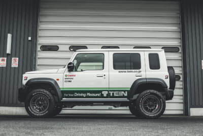 TEIN STREET ADVANCE Z4を装着したジムニーノマドの真横カット
