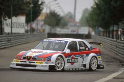 55万2000ユーロ（邦貨換算約1億156万円）で落札されたアルファ ロメオ「155 V6-TI DTM」（C）Bonhams