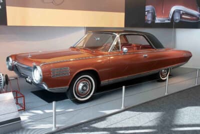 ガスタービンエンジンを搭載し評価試験が行われた1963年式クライスラー タービンカー