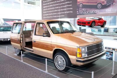 ミニバンという新たなジャンルを確立した1984年式プリマス ボイジャー