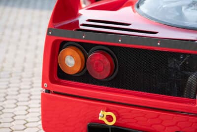 318万3125ユーロ（邦貨換算5億611万6875円）で落札されたフェラーリ「F40」（C）Courtesy of RM Sotheby's