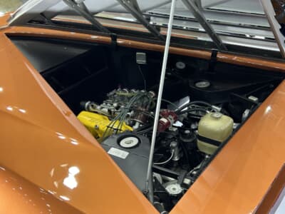 ランチア ストラトス ゼロ：フルビアの狭角V4エンジンを縦置きに搭載する