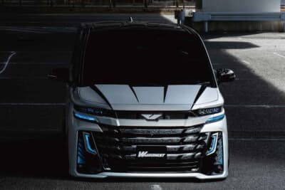 トヨタ ヴェルファイア:エアロパーツを装着せずに低さを追求した見事な純ベタスタイル