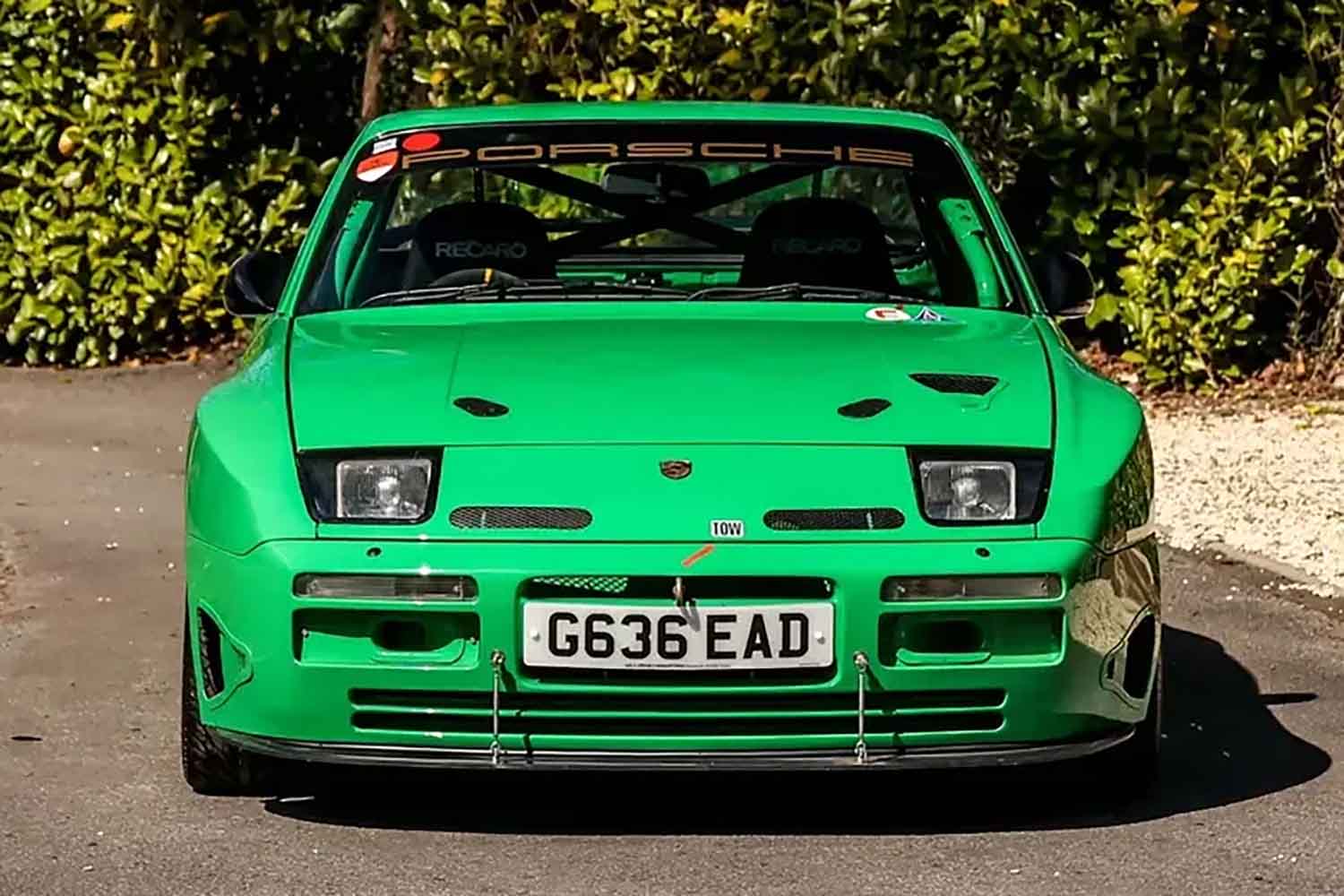 約435万円で落札された「ポルシェ944」トラックデイ仕様は英国独特の
