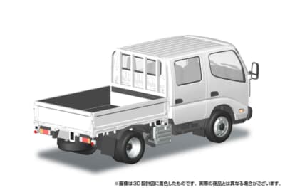 アオシマ 日野デュトロ ダブルキャブ:後部座席を備えたWキャブならではの長いキャビン形状がよくわかる