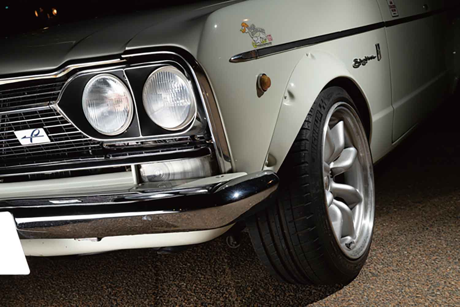 中身はトヨタの2JZ。1967年式プリンス・スカイラインを4速ATで走らせる