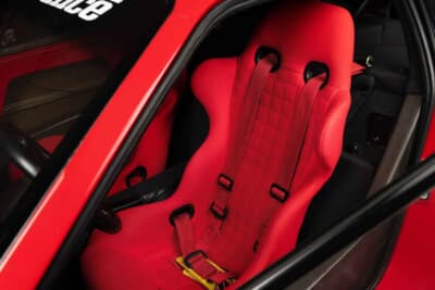 360万5000ポンド（邦貨換算約7億8800万円）で落札されたフェラーリ「F40」（C）2026 Courtesy of RM Sotheby's