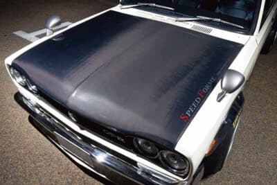 日産 スカイライン：ストックパーツとして大切に保管していたという美しいカーボンのボンネット
