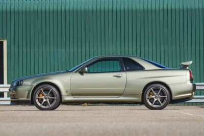 20万7000ユーロ(邦貨換算約3830万円)で落札された「日産 スカイラインGT-R V-Spec II Nür」(C)Courtesy of Broad Arrow