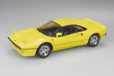 フェラーリ GTO：色鮮やかなプラスチック素材で成形されたイエローのボディカラー