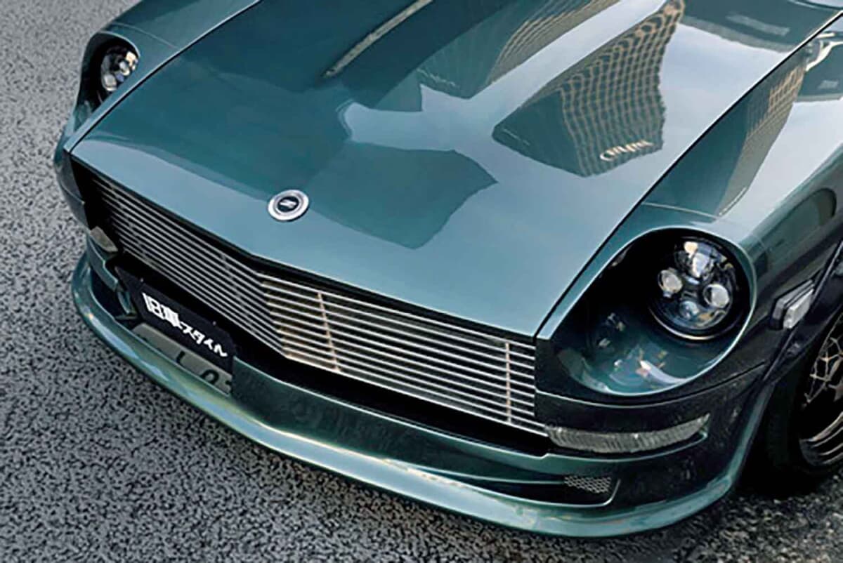日産 フェアレディZ：フロントからサイドそしてリアへと続く美しいスポーツシルエットが目を惹く