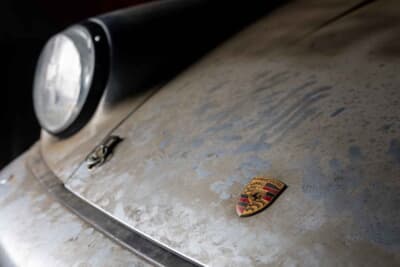 349万2500ポンド（邦貨換算約7億6300万円）で落札されたポルシェ「911カレラRSR 3.8」（C）Courtesy of RM Sotheby's