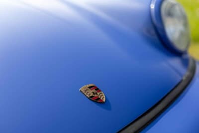 36万5000ユーロ（約6789万円）で落札されたポルシェ RUF BTR 3.8（C）Courtesy of RM Sotheby's