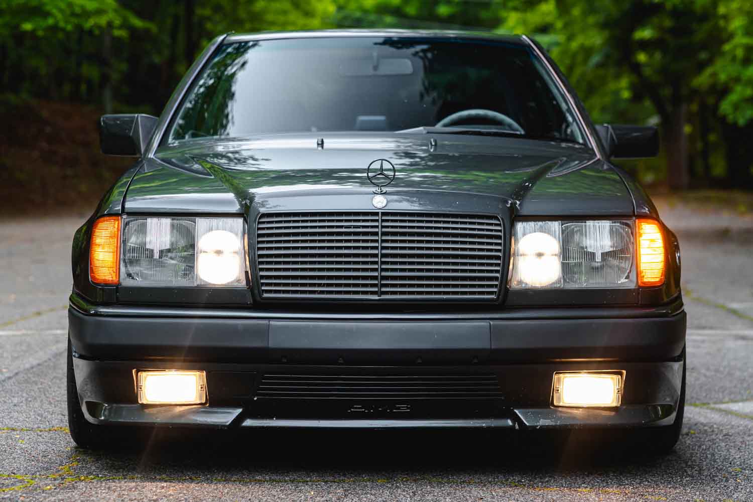 新車価格はカウンタックの2倍！ 生産台数はわずか4台のメルセデス