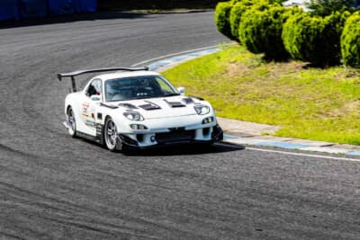 マツダ RX-7:さまざまなドライバーが持てる技術を競い合ったタイムアタックの様子