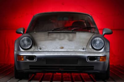 349万2500ポンド（邦貨換算約7億6300万円）で落札されたポルシェ「911カレラRSR 3.8」（C）Courtesy of RM Sotheby's