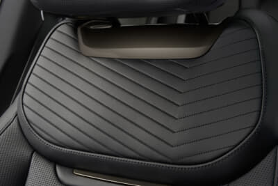 RANGE ROVER SV BESPOKE URBAN TWILIGHT COLLECTION：「URBAN DAWN（都会の夜明け）」のインテリア