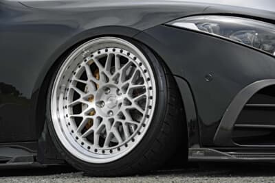 メルセデス・ベンツCLS：ホイールは「BCフォージド LME93」を装着。タイヤは「NITTO NT555 G2」を組み合わせている