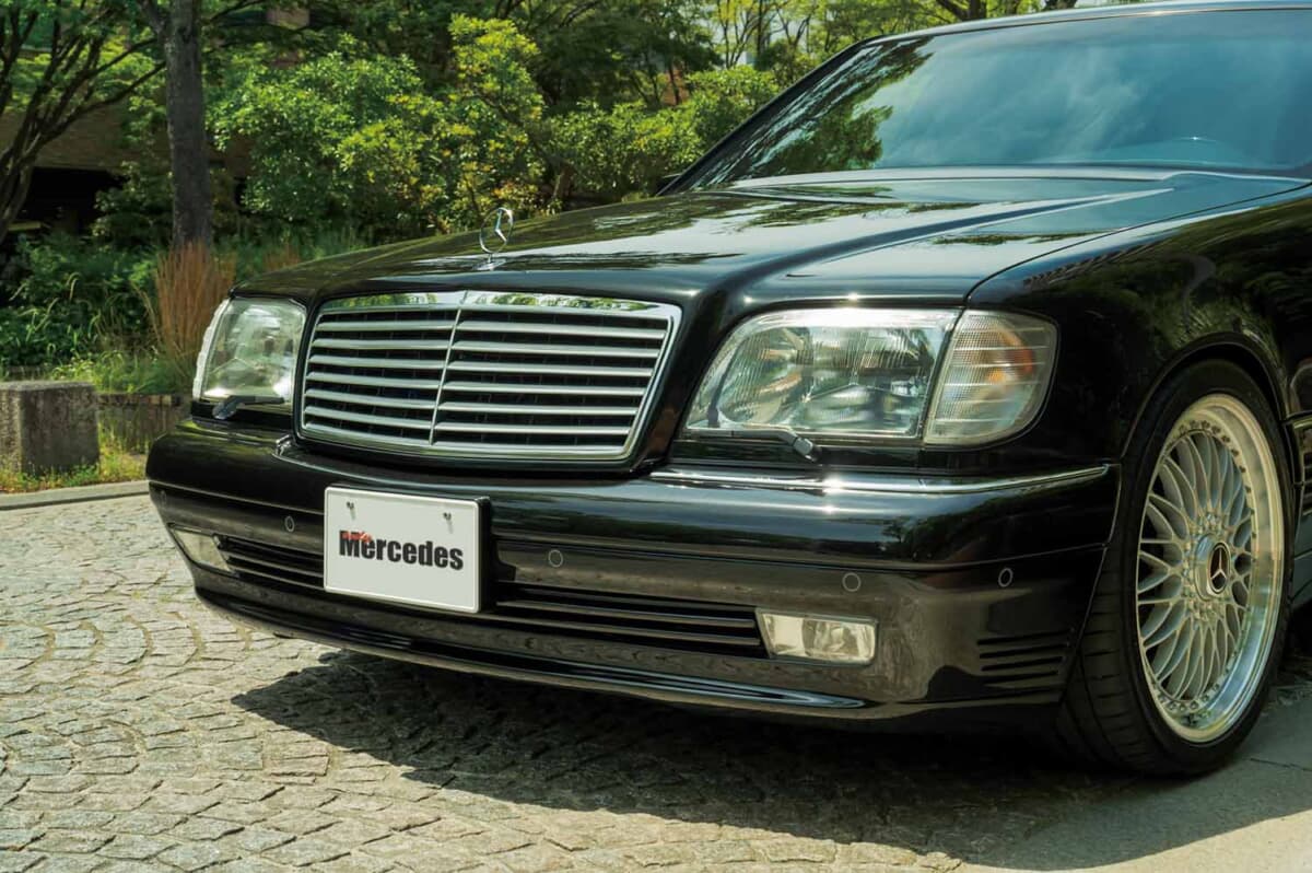 メルセデス・ベンツ S600L：フロントまわり。ロリンザー製バンパーとBBS「スーパーRS」が、W140の重厚な面構えに現代的な表情を加えている