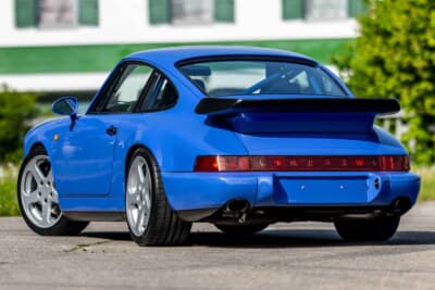 36万5000ユーロ（約6789万円）で落札されたポルシェ RUF BTR 3.8（C）Courtesy of RM Sotheby's