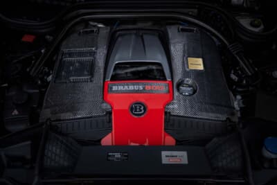 ブラバスXLP800 6×6 アドベンチャー:最高出力800hp/6400rpm、最大トルク1000Nm/3800~ 4400rpmという出力性能を持つ