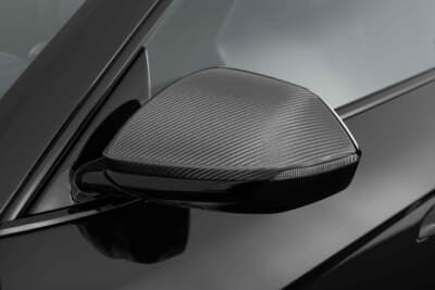 BRABUS 900 SUPERBLACK：スポーティな印象を強めるカーボン仕様のサイドミラー