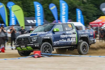 三菱 トライトン：FLEX SHOW AIKAWA Racing with TOYO TIRESのテスト走行シーン