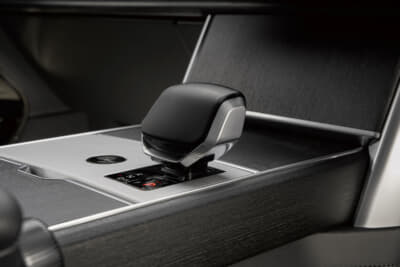 RANGE ROVER SV BESPOKE URBAN TWILIGHT COLLECTION：「URBAN DAWN（都会の夜明け）」のインテリア