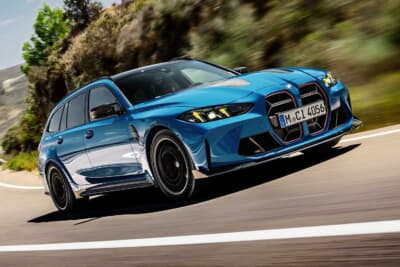 BMW M3CSツーリング：全長4805mm×全幅1915mm×全高1445mm、ホイールベースは2855mm。車両重量は1840kgだ。駆動方式はxDrive（4輪駆動）、トランスミッションは8速AT、右ハンドル仕様となっている